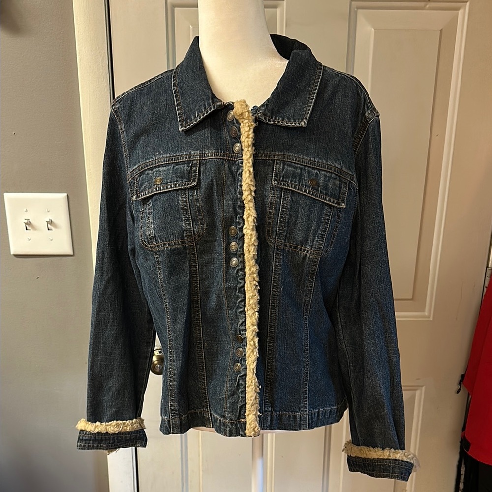 🎉HP🎉 QFrench Cuff Cream and Blue Jean Jacket with Cozy Edge